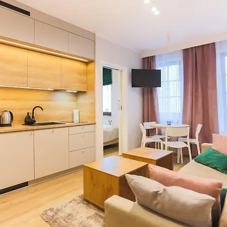 - Kwartal Rozy Wiatrow Ii * 슈비노우이스쳬