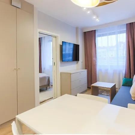 - Kwartal Rozy Wiatrow Ii * 슈비노우이스쳬