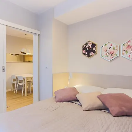 - Kwartal Rozy Wiatrow Ii 슈비노우이스쳬