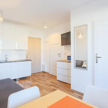 - Kwartal Rozy Wiatrow Ii 슈비노우이스쳬