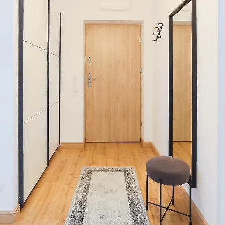 - Kwartal Rozy Wiatrow Ii 슈비노우이스쳬