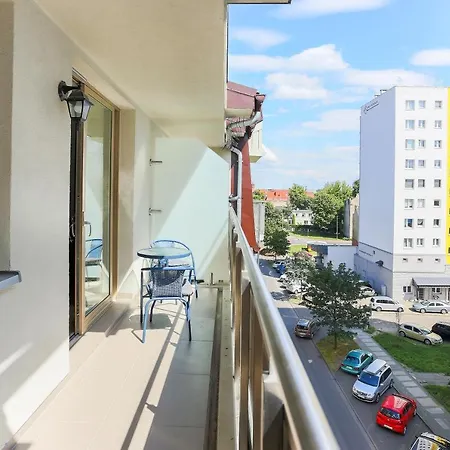 - Kwartal Rozy Wiatrow Ii * 슈비노우이스쳬