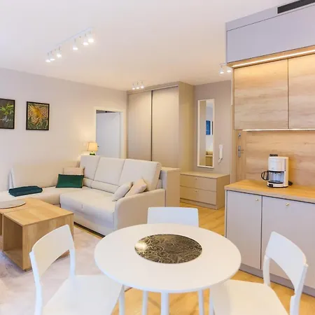 - Kwartal Rozy Wiatrow Ii 아파트 슈비노우이스쳬